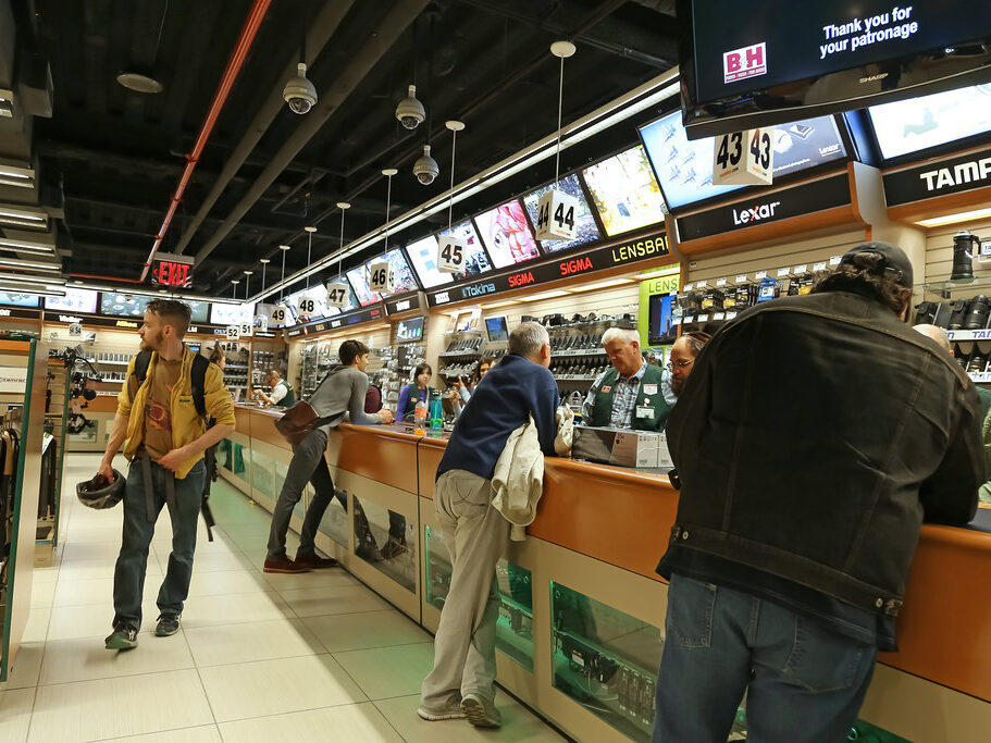 B&H Photo Video - New York City (USA)